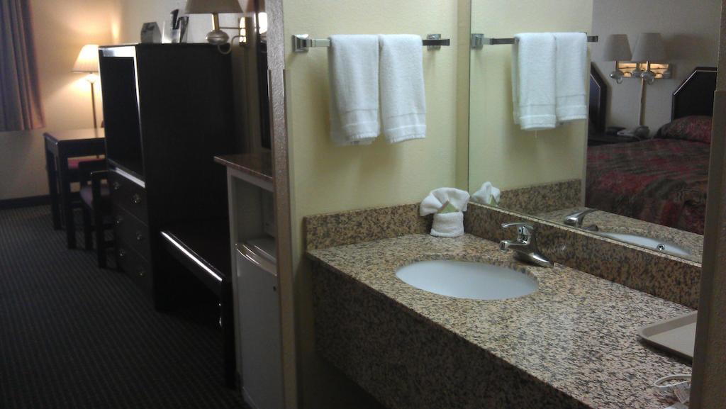 Super 8 By Wyndham Burleson Fort Worth Area Zimmer foto